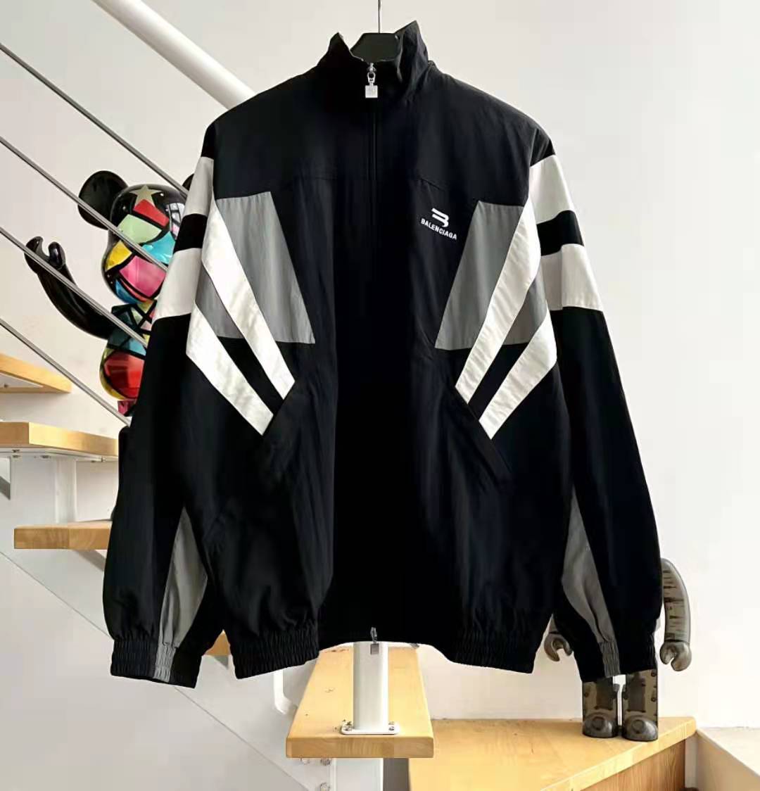 발렌시아가 쉘 트랙 자켓(블랙,네이비)