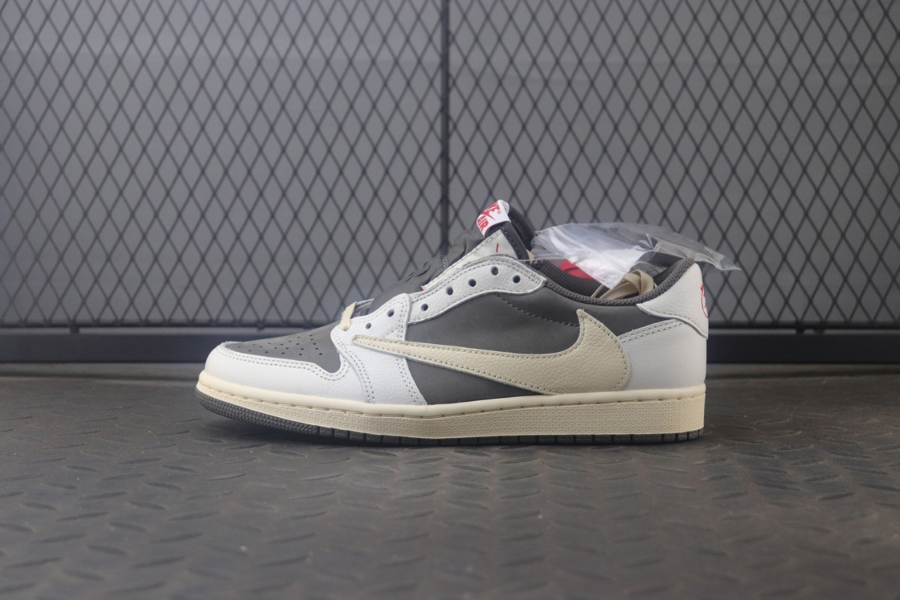 [LJR공장]조던 1 x 트래비스 스캇 레트로 로우 OG SP 세일 앤 리저록