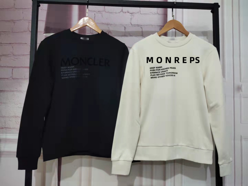 몽클레어 Flocked Letter 맨투맨