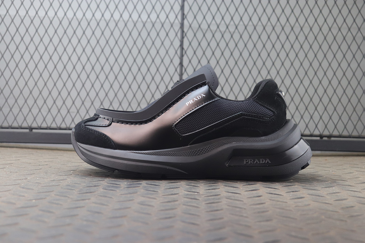 [GD공장]프라다 남자 스니커즈