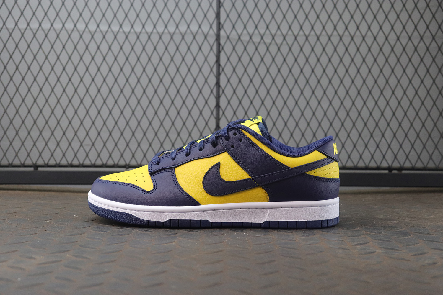 [M공장]나이키 덩크 로우 레트로 바시티 메이즈